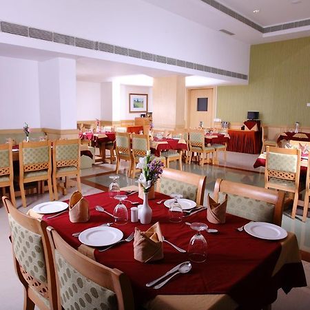 Pooram International Hotel Thrissur Kültér fotó