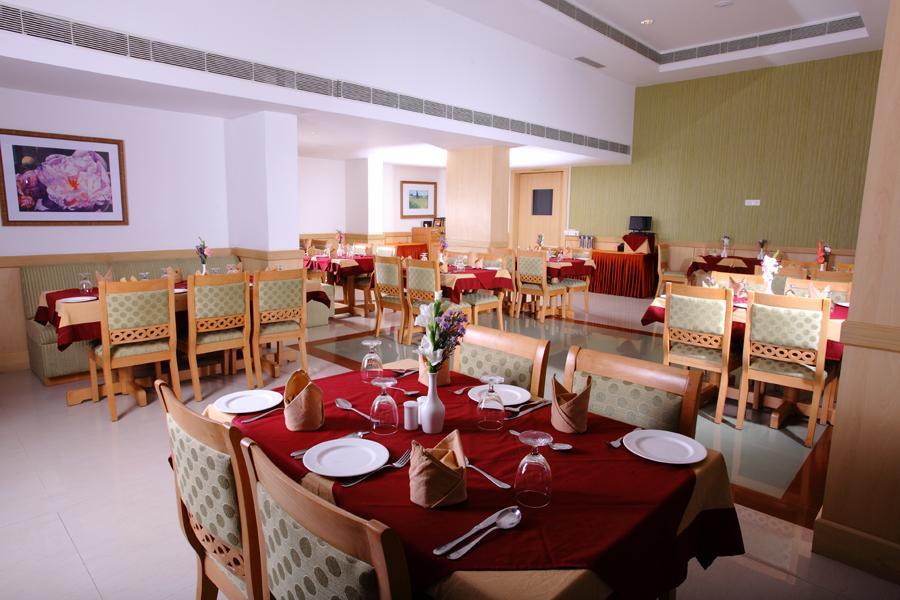 Pooram International Hotel Thrissur Kültér fotó