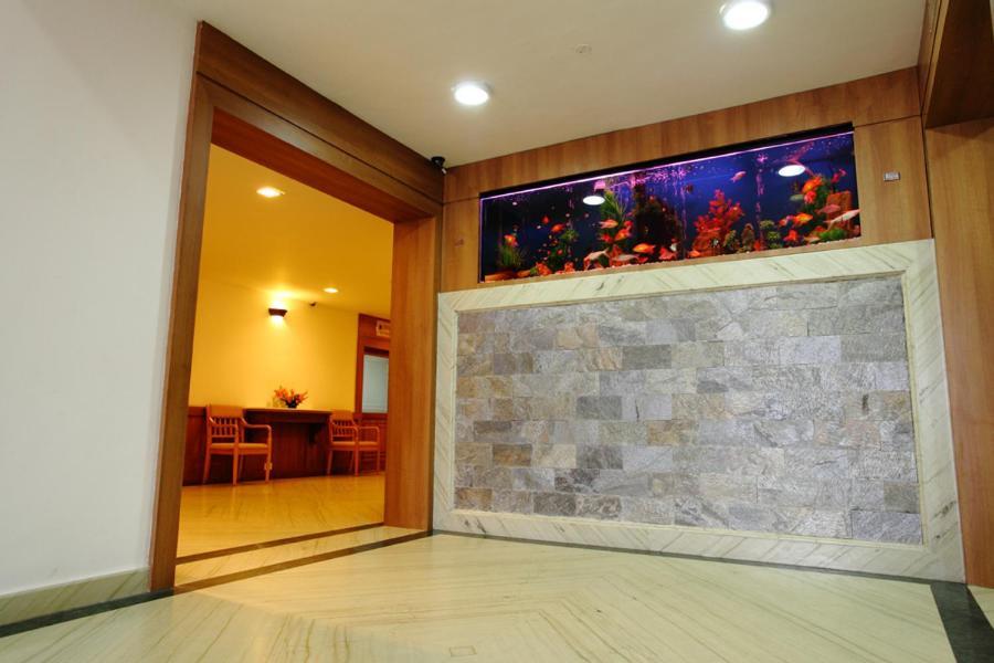 Pooram International Hotel Thrissur Kültér fotó